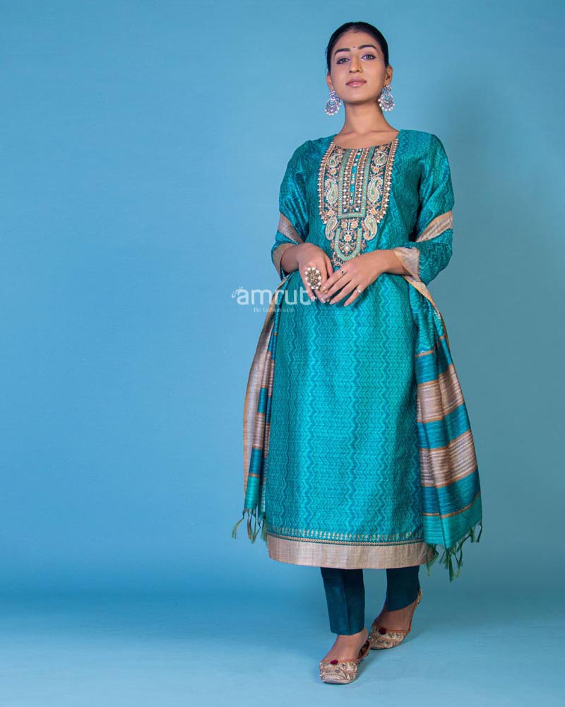 Sky Blue Kurta and Pant Set With Print Details – AMRUT