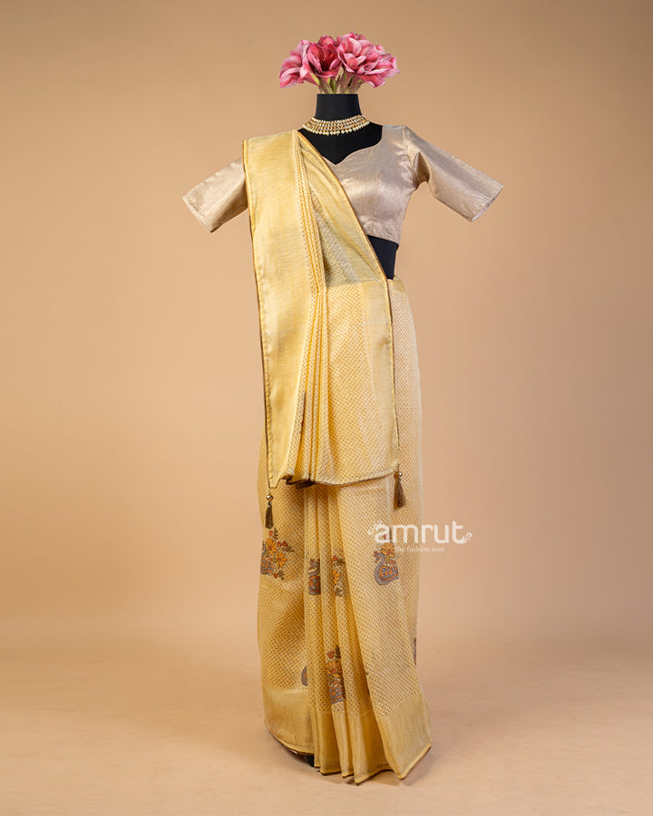 Cream Floral Printed Saree With Contrast Woven Pallu