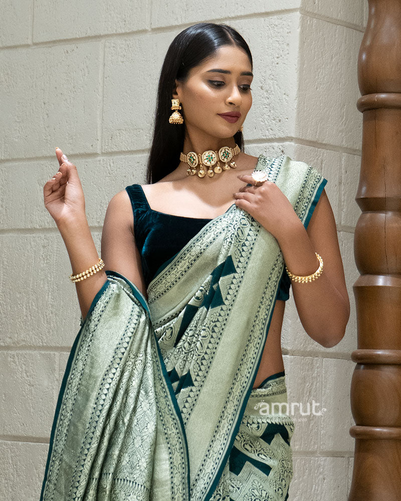 Pista Green and Teal Woven Saree with Contrasting Border and Unstitched Blouse 02