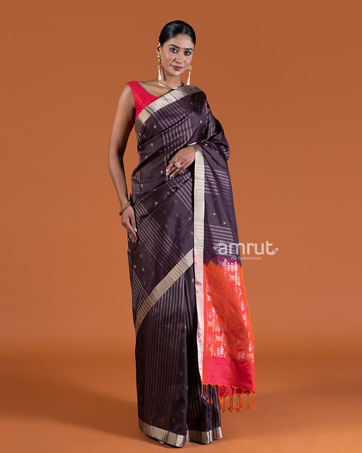 Plum with Golden Borders and Contrasting Motif Detailing Saree with Unstitched Blouse