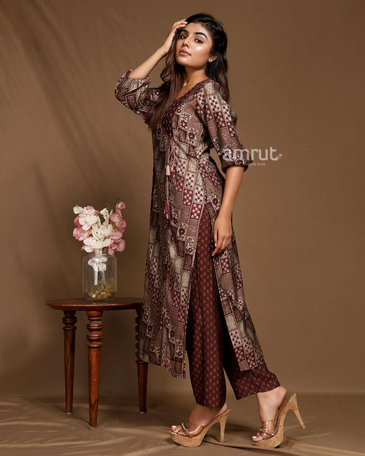 Multi-colored Kurta Set with Elasticated Sleeves and Printed Pants