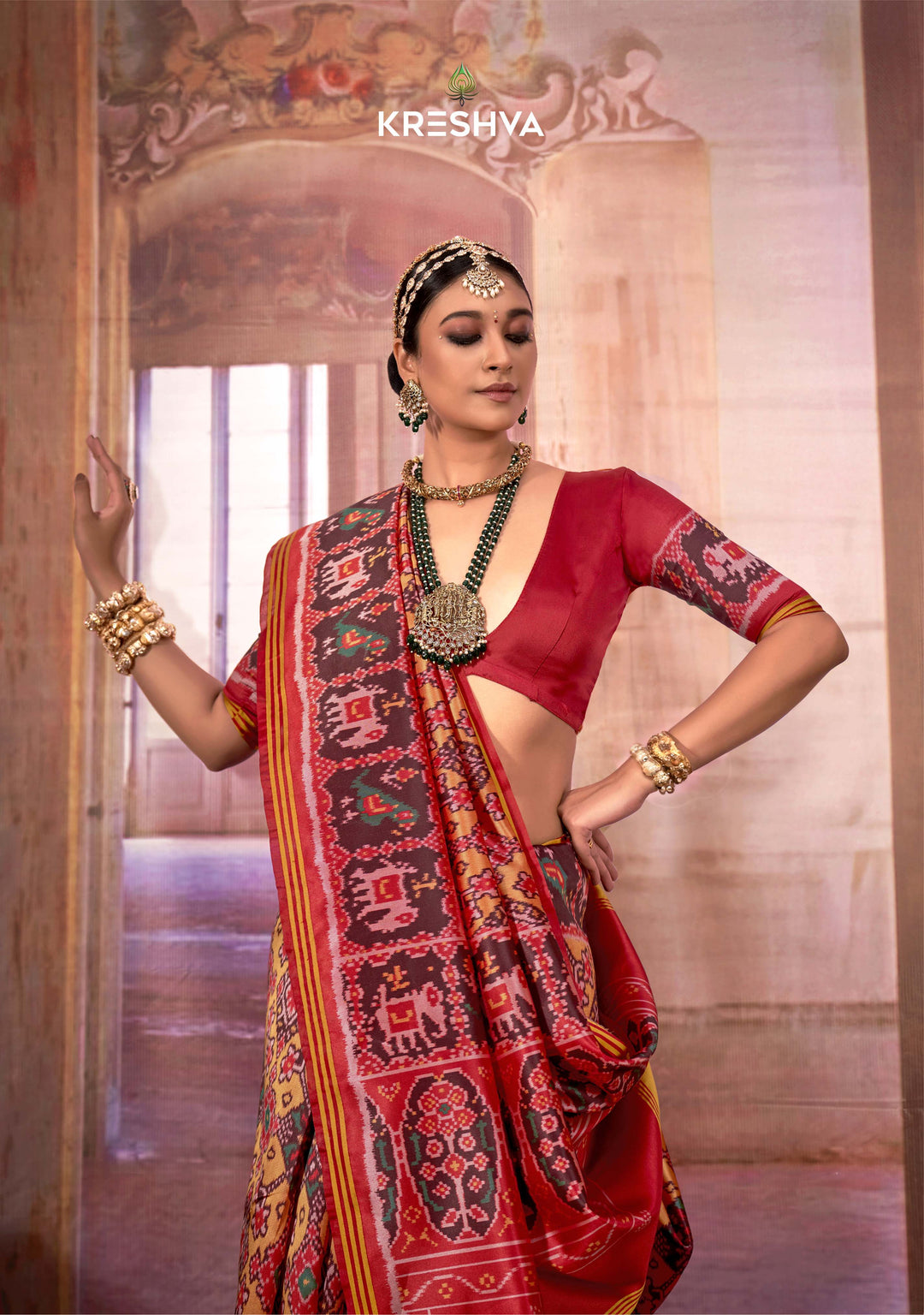 Red & Green Patan Patola Soft Silk Saree with Royal Ikat Weaving P09