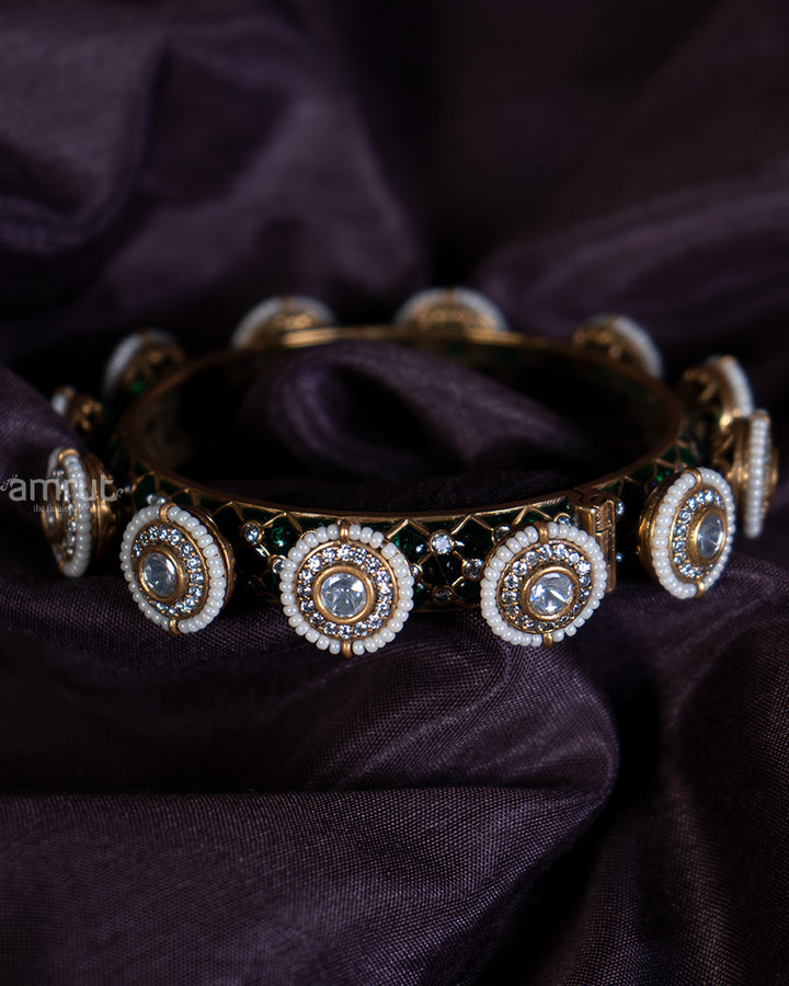 Golden-Finished Kundan Polki Pacheli Bangle with Jade Stones