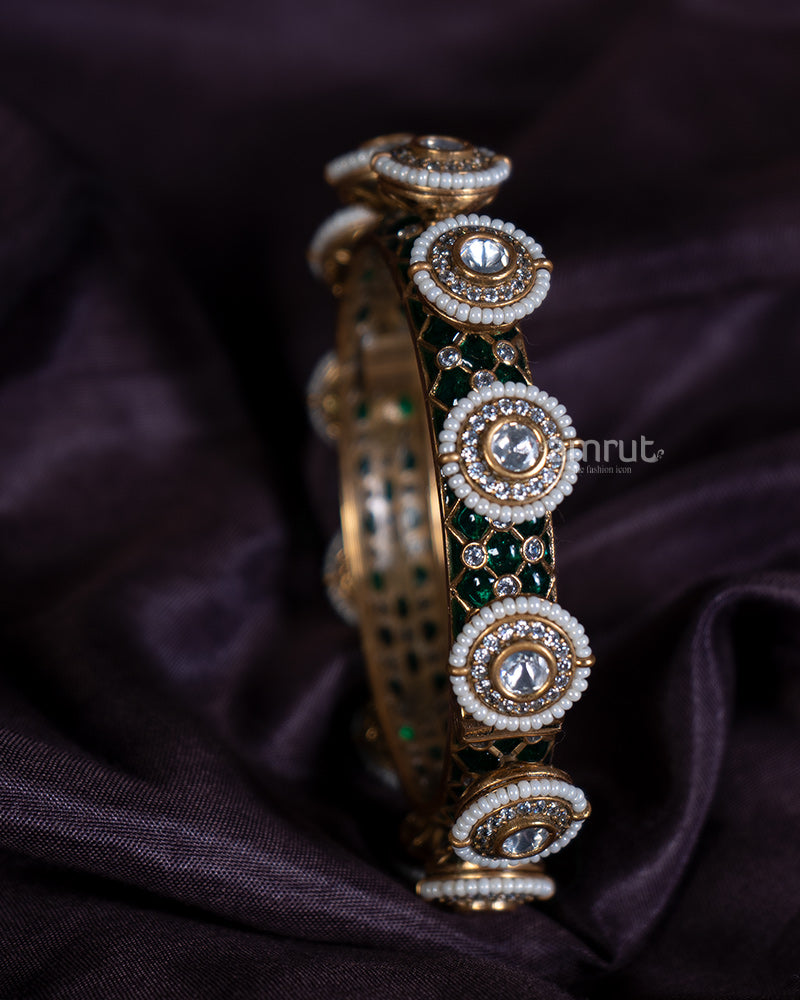 Golden-Finished Kundan Polki Pacheli Bangle with Jade Stones