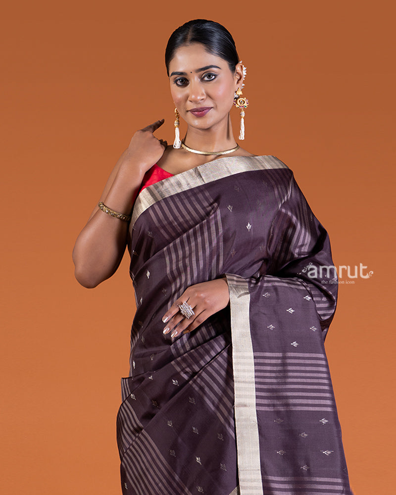 Plum with Golden Borders and Contrasting Motif Detailing Saree with Unstitched Blouse