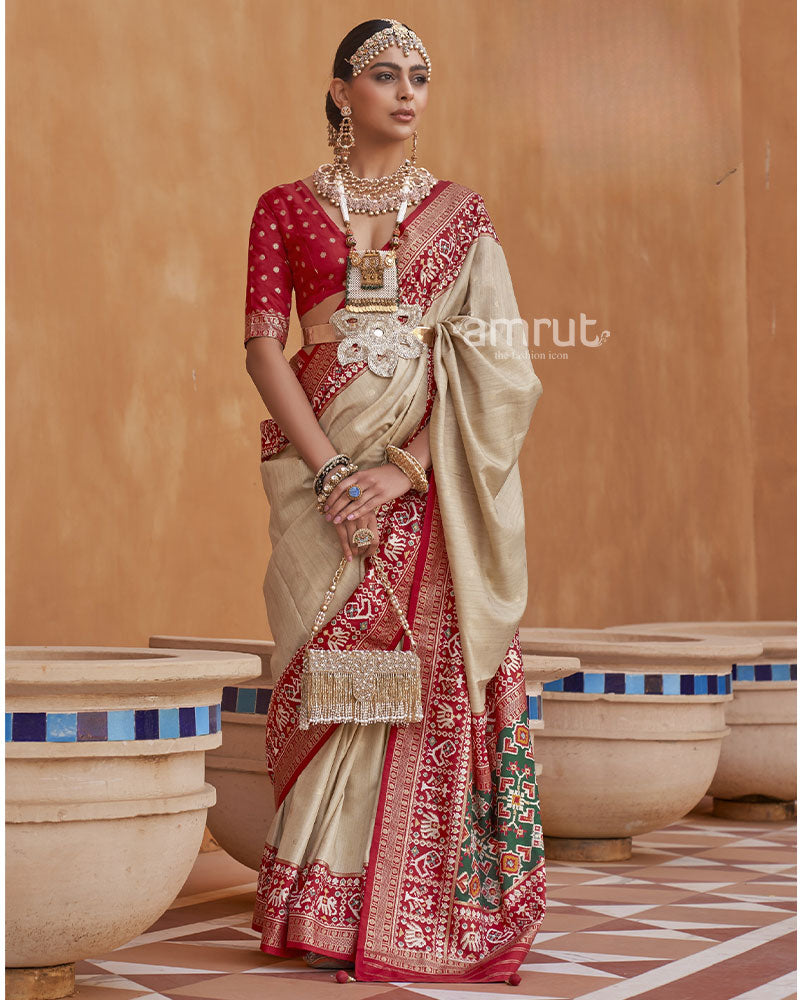 Buy Latest Indian Designer Bridal Lehengas, Wedding Sarees Online – AMRUT