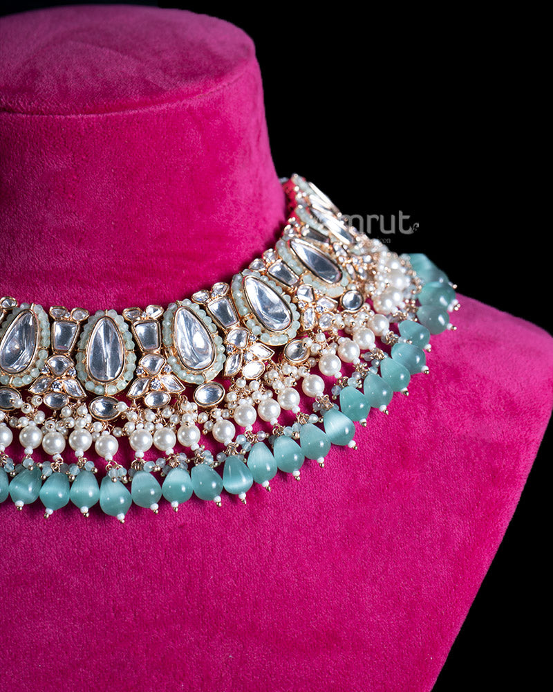 Bridal Necklace with Turquoise Beads and Beige Stone Accents 02