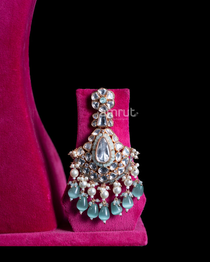 Bridal Necklace with Turquoise Beads and Beige Stone Accents 03