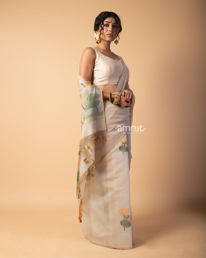 Cream White Printed Saree With Unstitched-Blouse