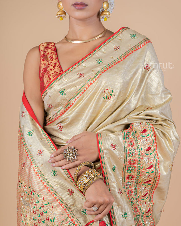 Cream Silk Saree With Embroidered Pallu With Unstitched Blouse