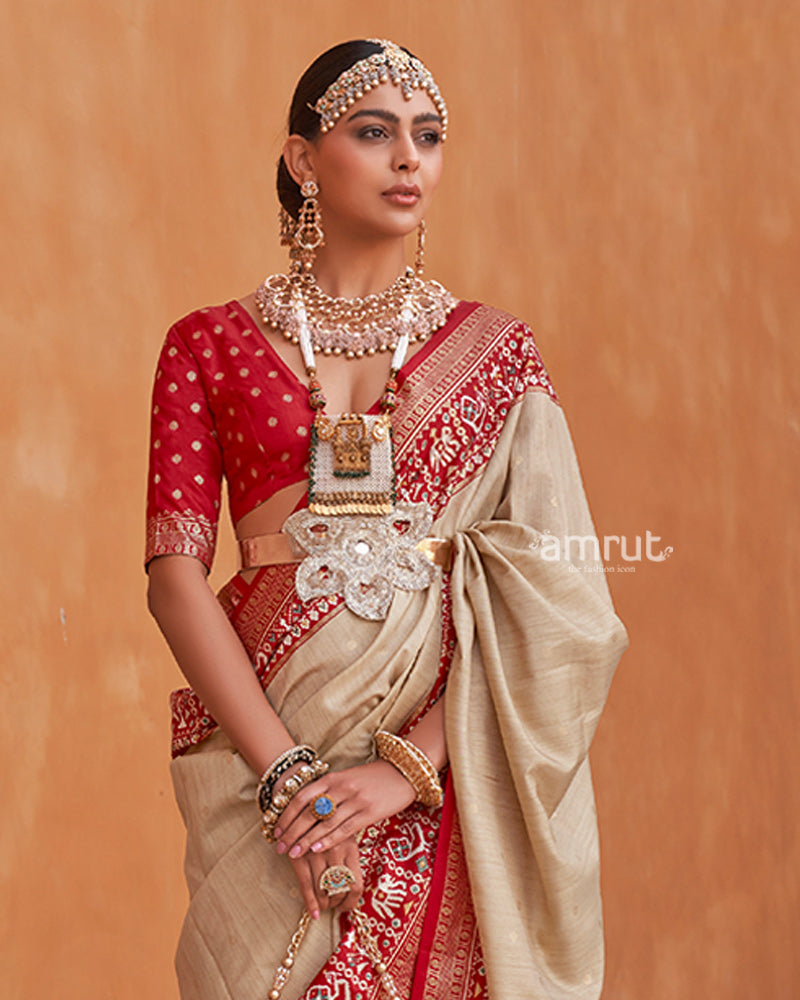Cream Zari Weaving Red Border Saree in Patola Silk with Unstitched Blouse 02