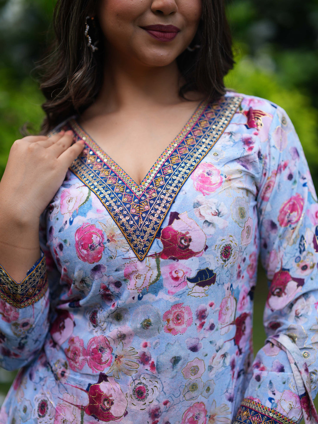 Soft Blue Floral Kurta-Pant Set with Coordinated Handbag