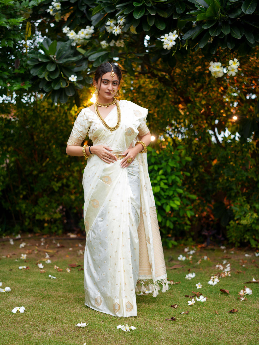 Elegant Off-White Soft Silk Saree Golden Zari with Unstitched Blouse
