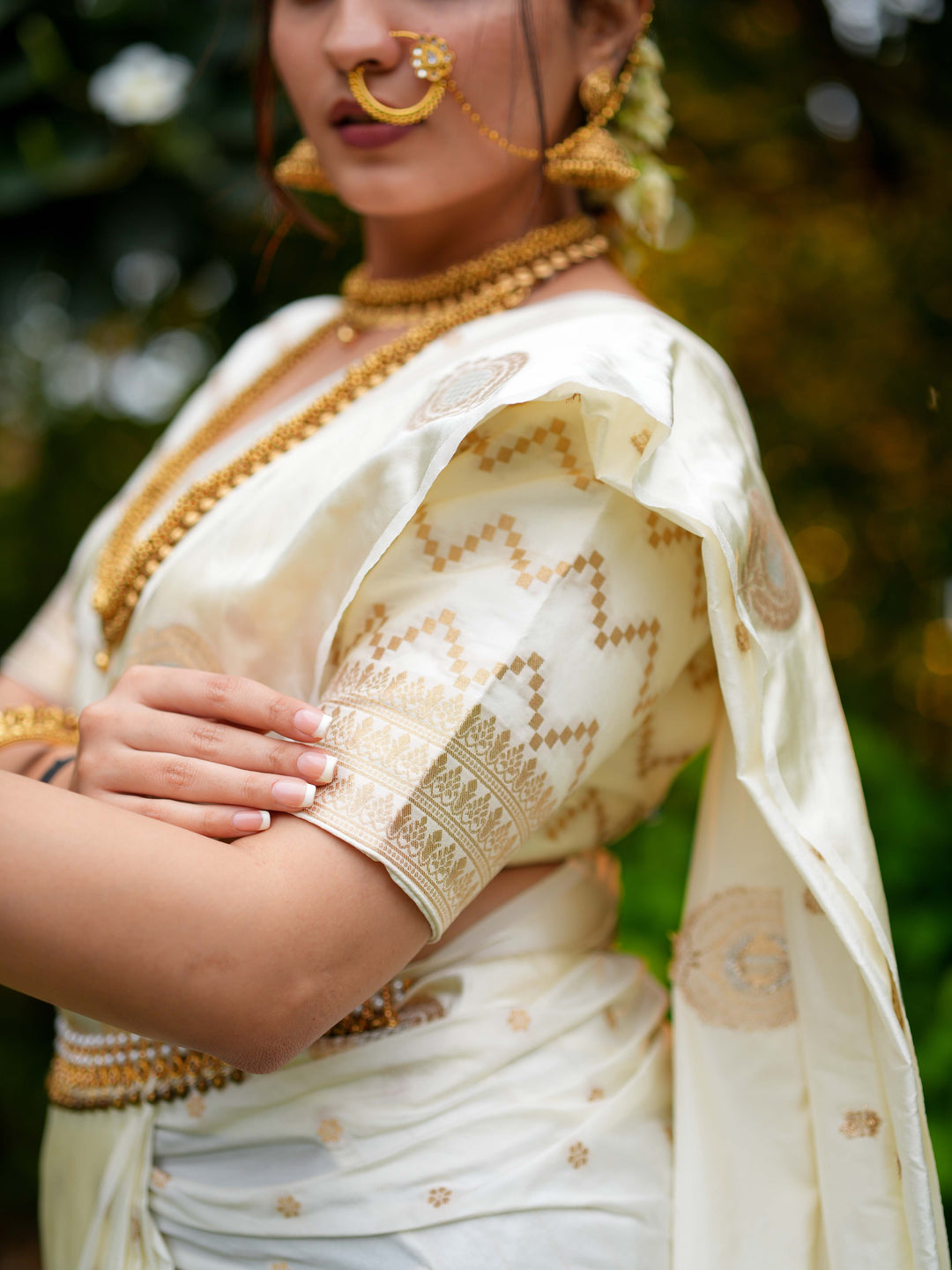 Elegant Off-White Soft Silk Saree Golden Zari with Unstitched Blouse