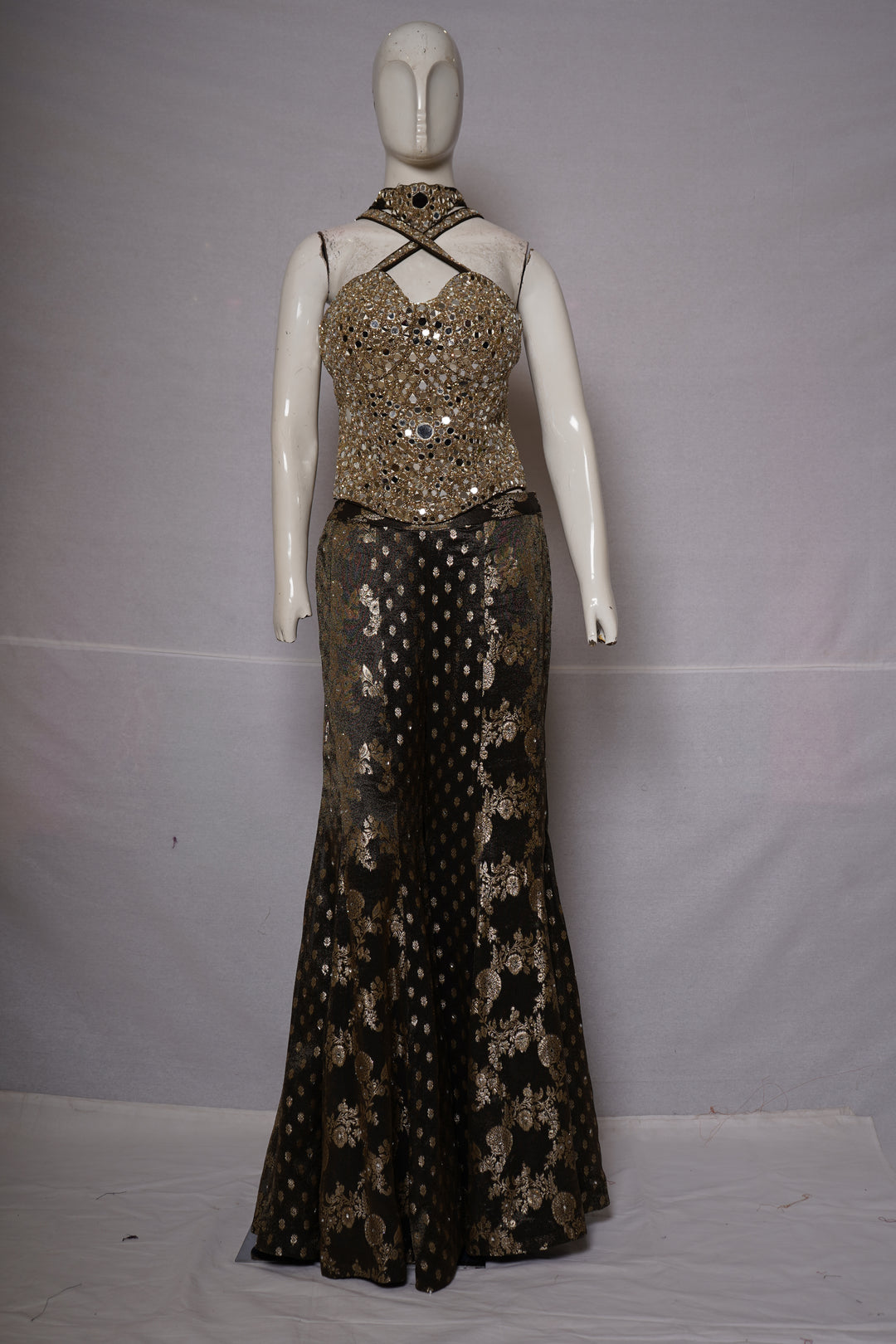 Black & Gold Embellished Indo-Western Co-Ord Set with Mirror Work Corset Top