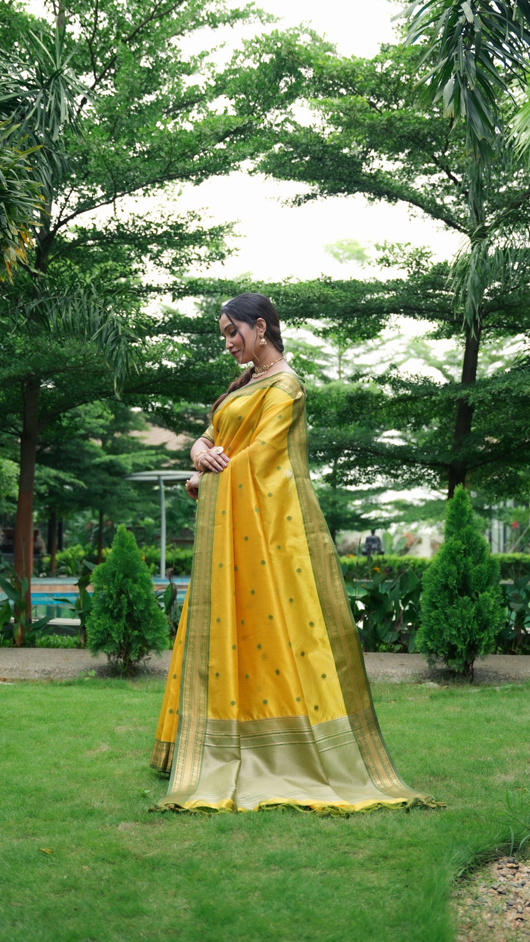 Elegant Handloom Silk Saree with Small Butti Motifs & Rich Zari Border