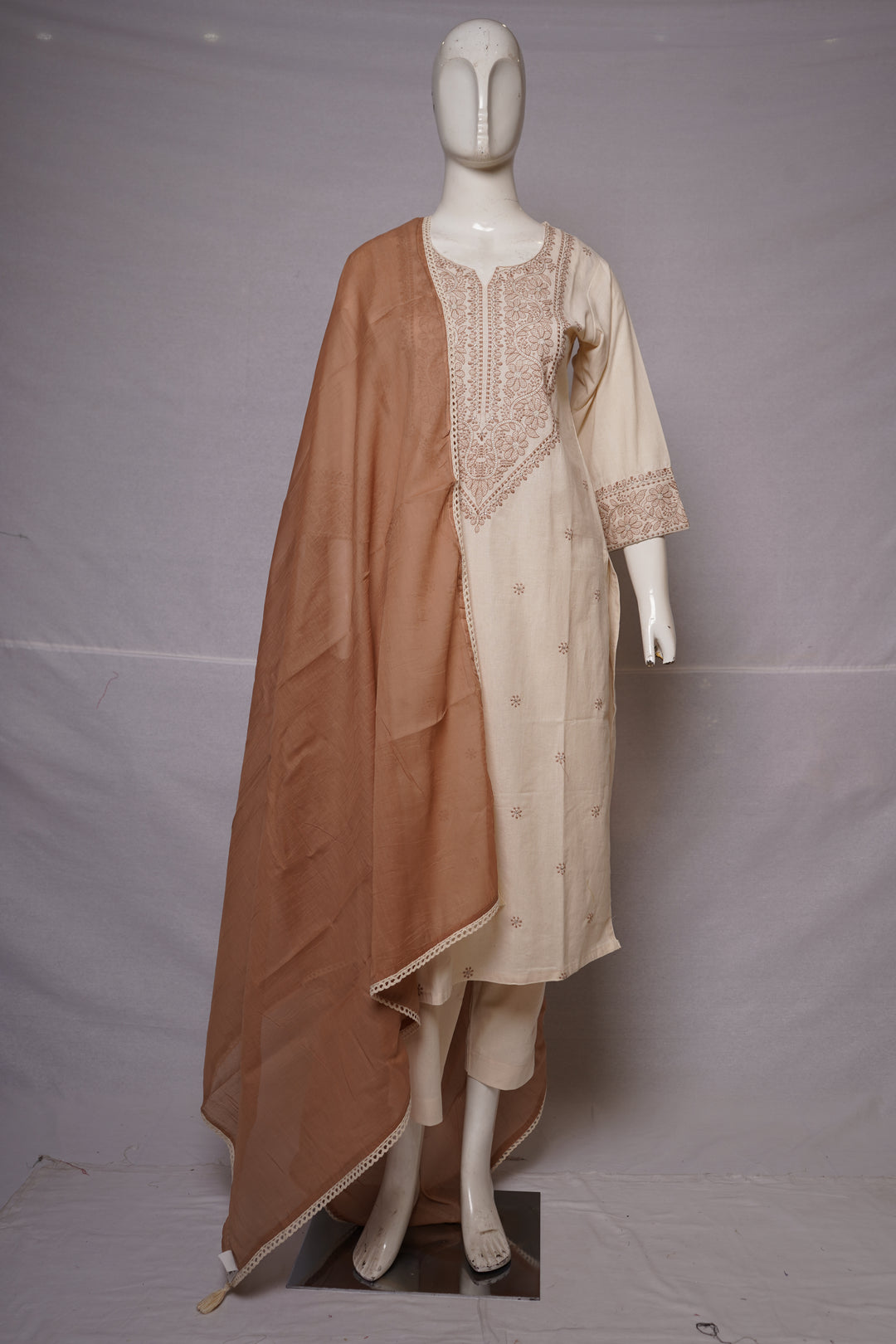 Ivory Embroidered Kurta Pant Set with Dupatta