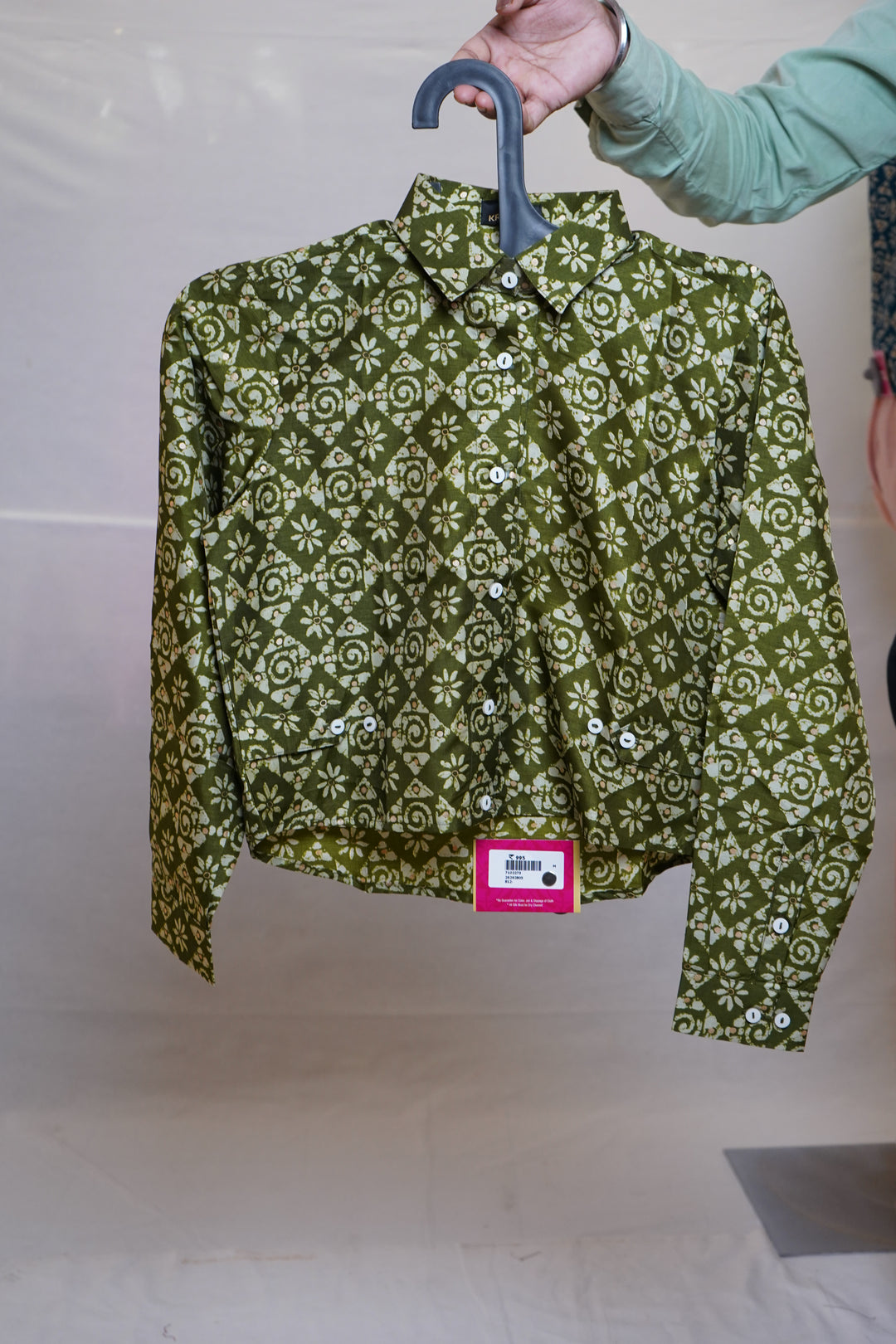 Olive Green Geometric Printed Crop Shirt Top