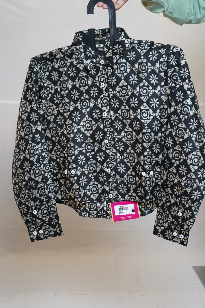 Black Geometric Printed Crop Shirt Top
