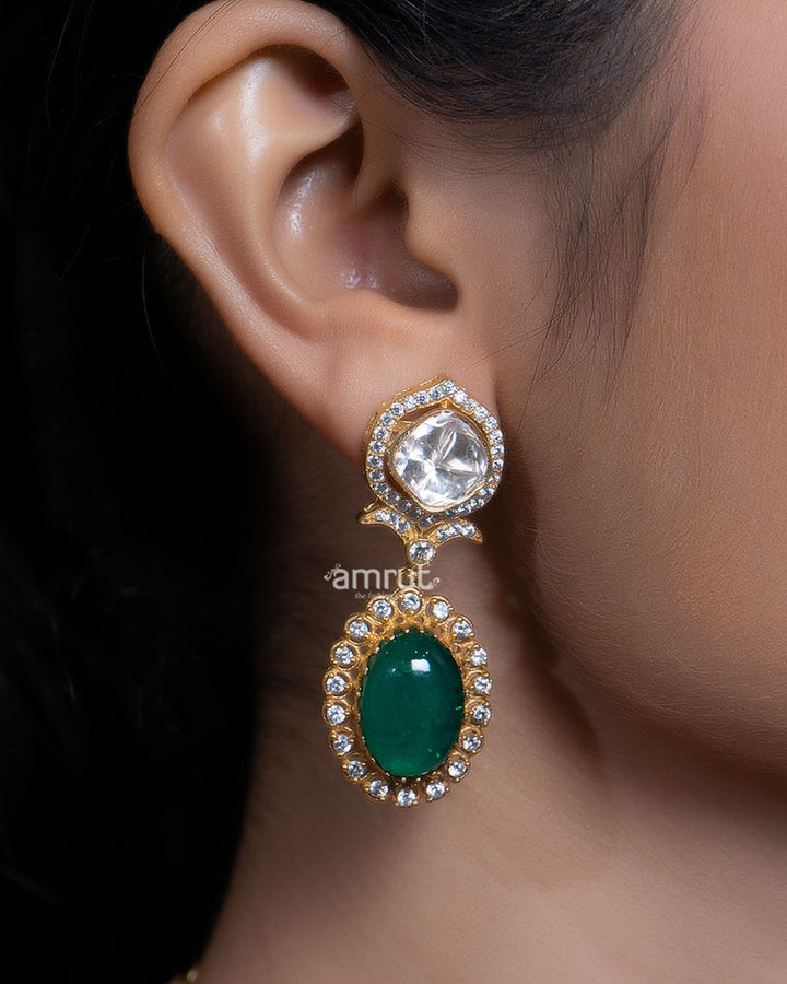 Emerald Green Stone Pendant Kundan Choker Necklace 02