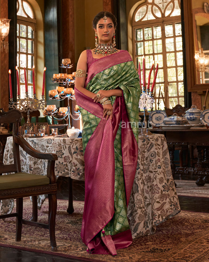 Green Silk Saree With Contrast Pallu And Unstitched Blouse