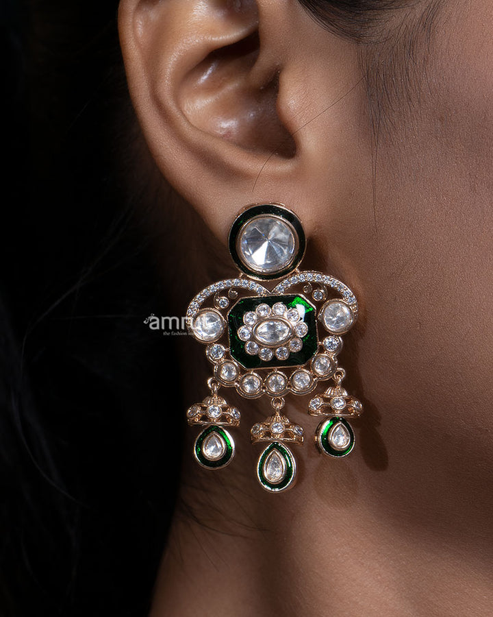 Green Enamel Kundan Necklace with Layered Pendant Detailing 02