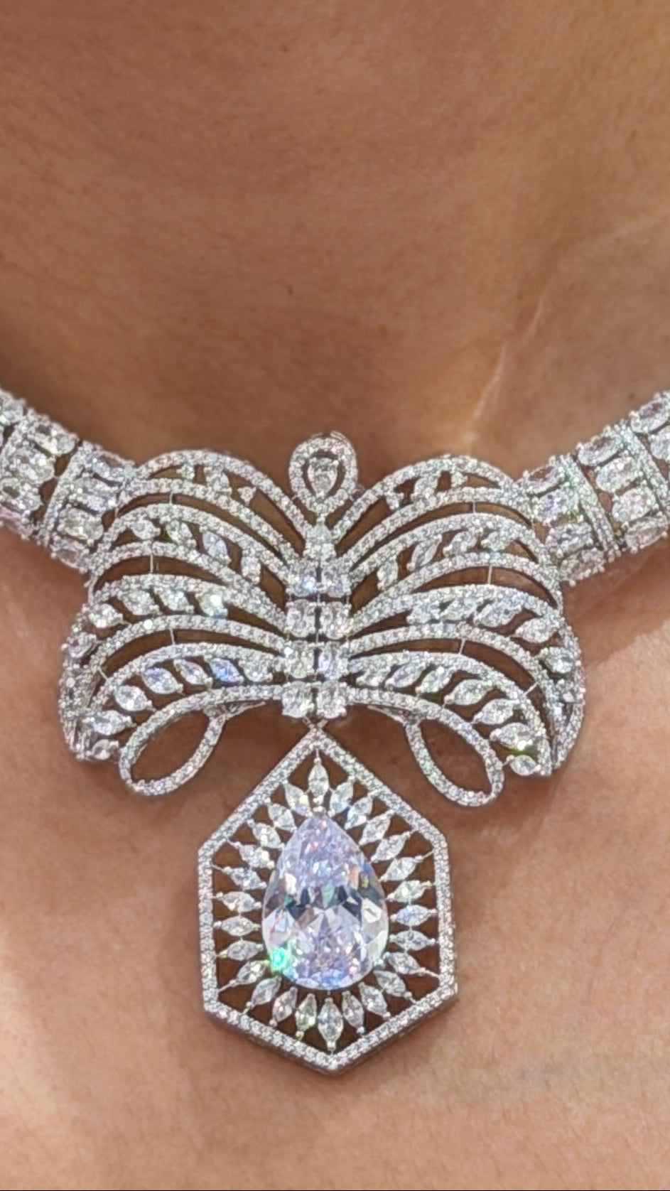 Luxury Cubic Zirconia Statement Choker Necklace Set with Designer Drop Earrings