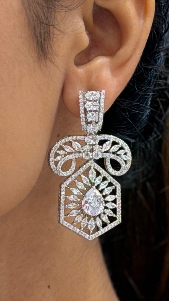Luxury Cubic Zirconia Statement Choker Necklace Set with Designer Drop Earrings