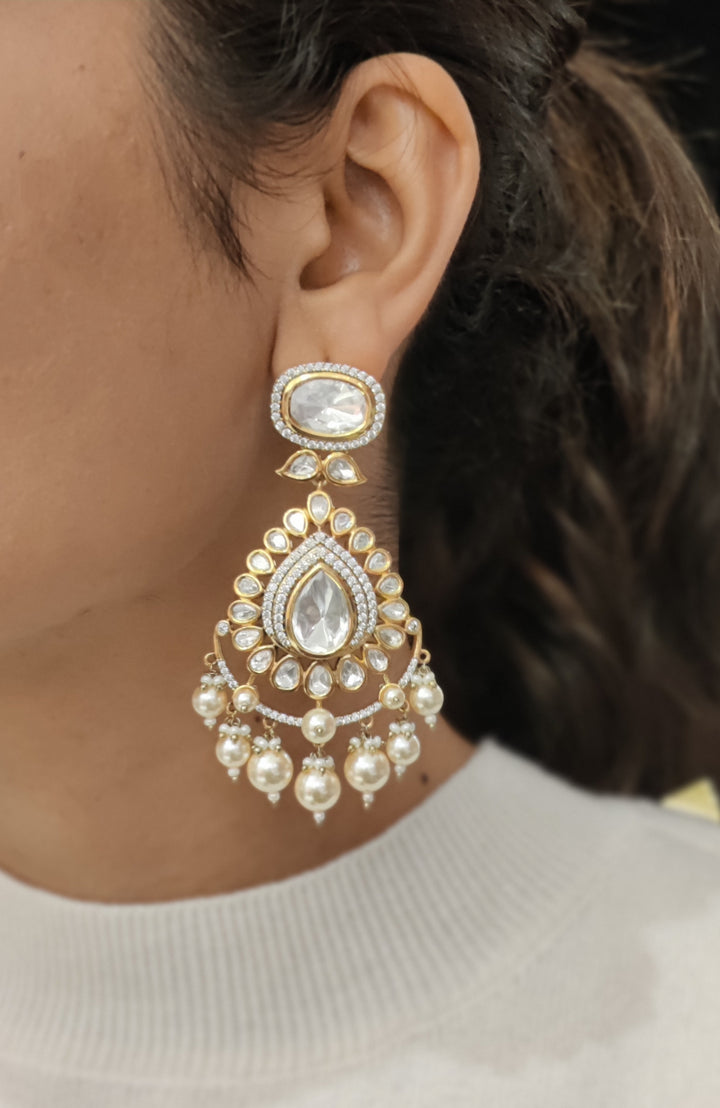 Royal Kundan Bridal Jewellery Set with Pearls – Necklace, Earrings & Maang Tikka