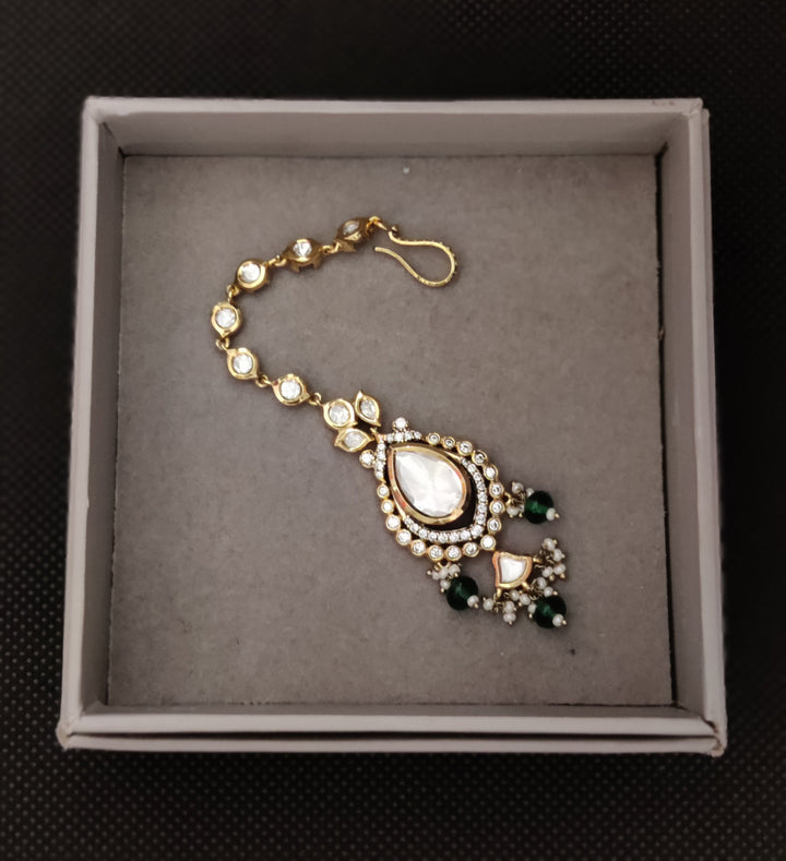 Royal Green & White Kundan Bridal Jewellery Set – Necklace, Earrings & Maang Tikka with Pearl Drops