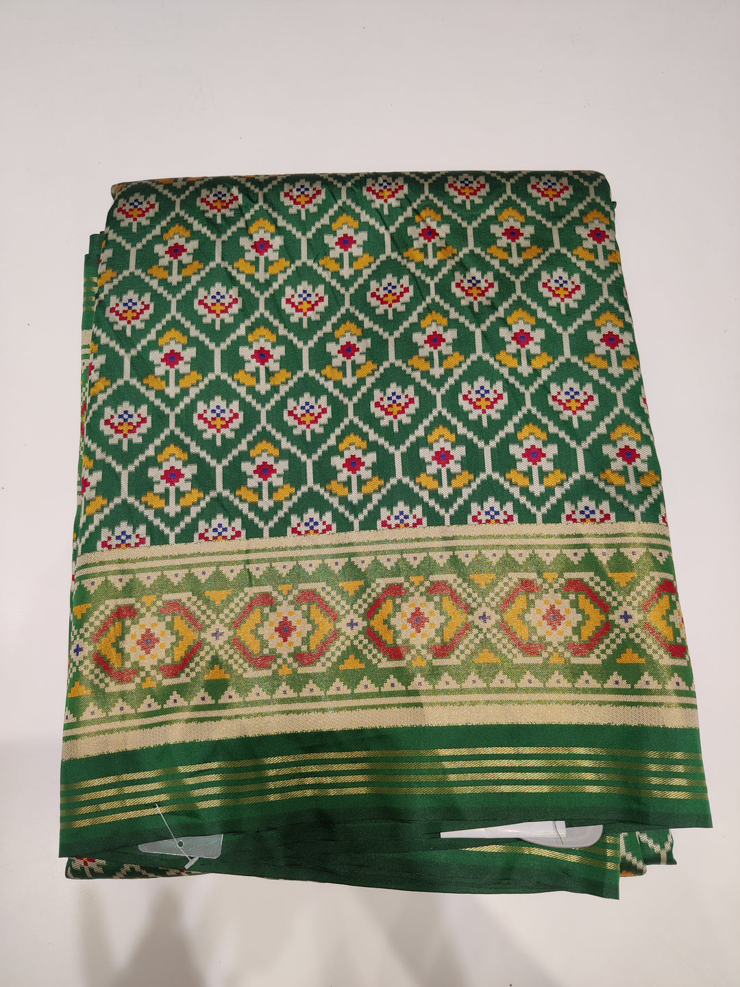 Patola Weaving Silk Saree with Traditional Ikat Diamond Weave & Elegant Zari Border