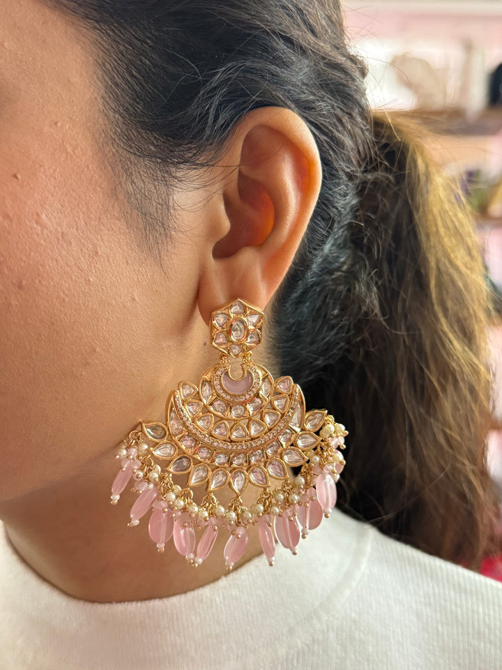 Gold-Plated Kundan Choker Necklace with Pink Bead Detailing & Matching Maang Tikka