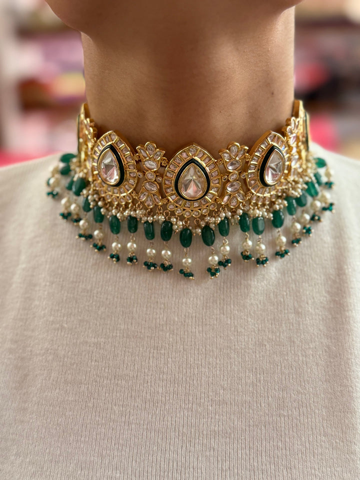 Kundan Polki Choker Necklace with Green Bead Drops & Matching Teardrop Maang Tikka
