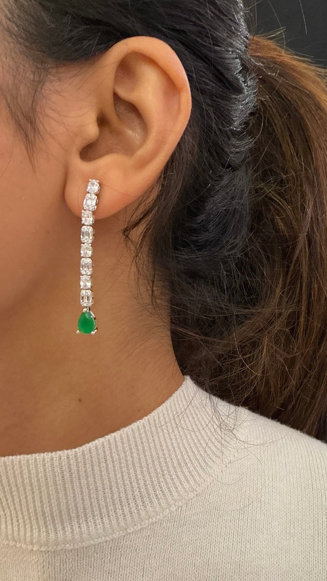 Delicate Emerald Green Teardrop Crystal Necklace in Silver Finish