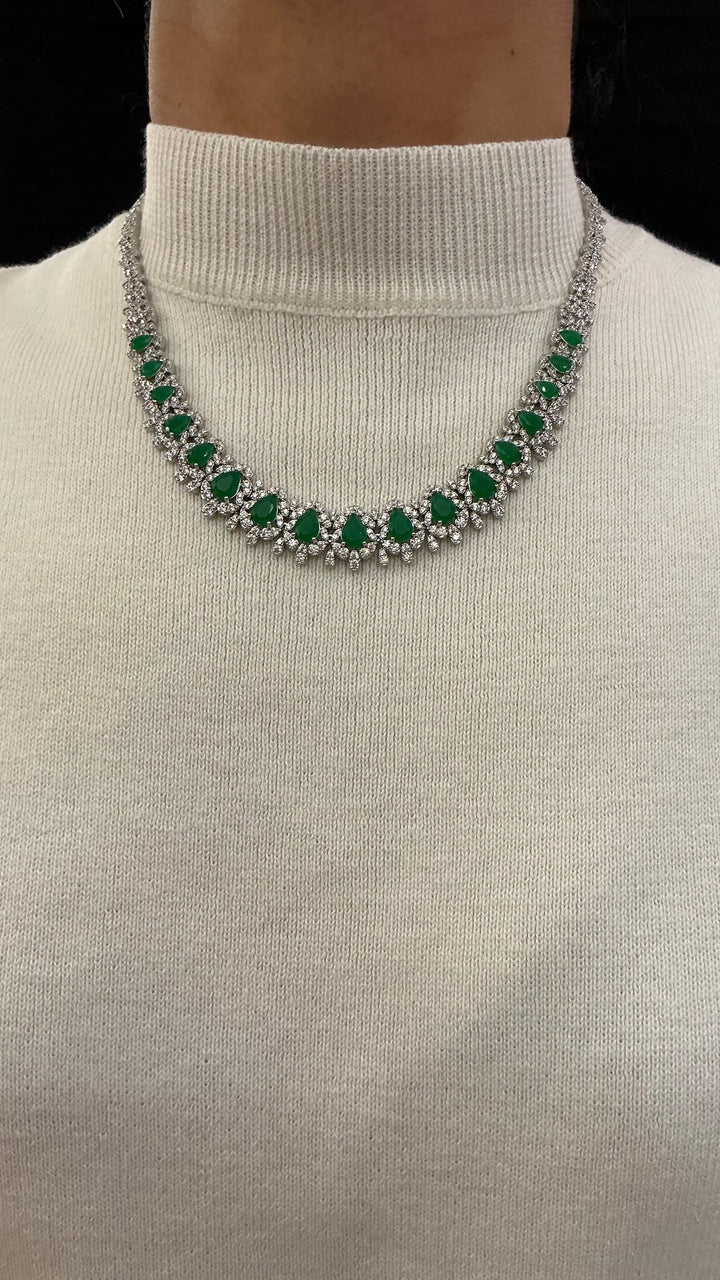Elegant Emerald Green Pear Cut Crystal Necklace with Floral Halo