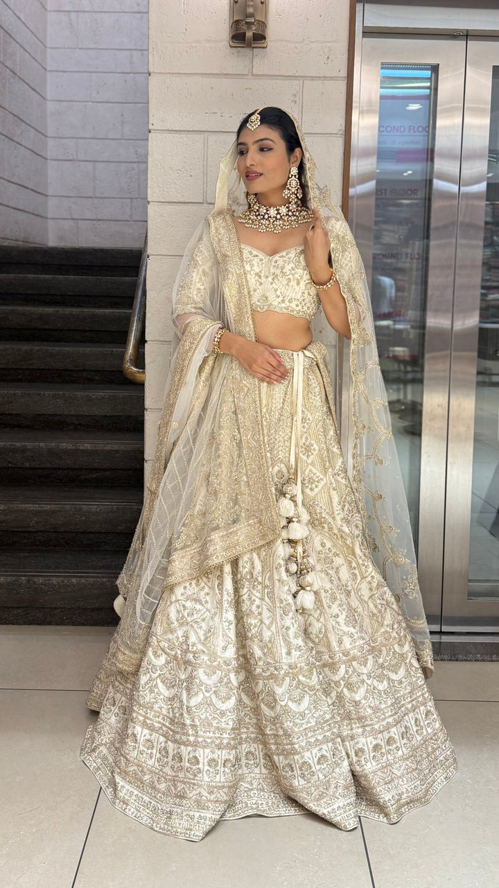 Ivory Gold Heavy Embroidered Bridal Lehenga with Net Dupatta – Royal Wedding Collection
