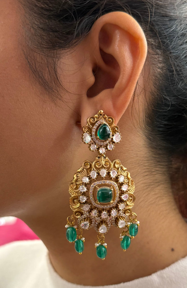 Grand Antique Gold Necklace with Green Stone & Pearl Drops