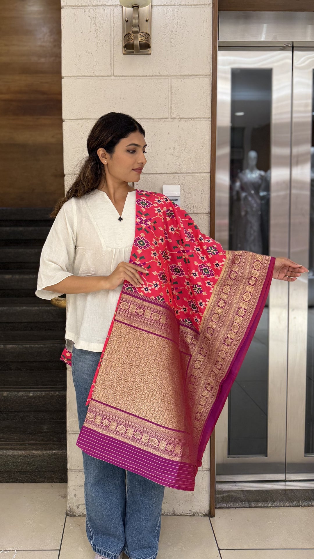 Rani Pink Chowkdi Bhat Patola Saree with Phool Jaal – Double Ikat Inspired Weaving