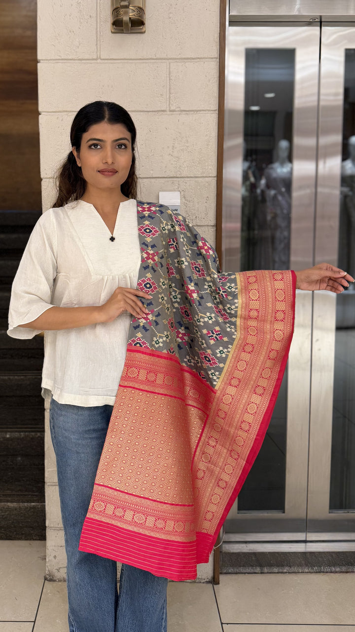 Grey Chowkdi Bhat Patola Saree with Phool Jaal – Double Ikat Inspired Weaving