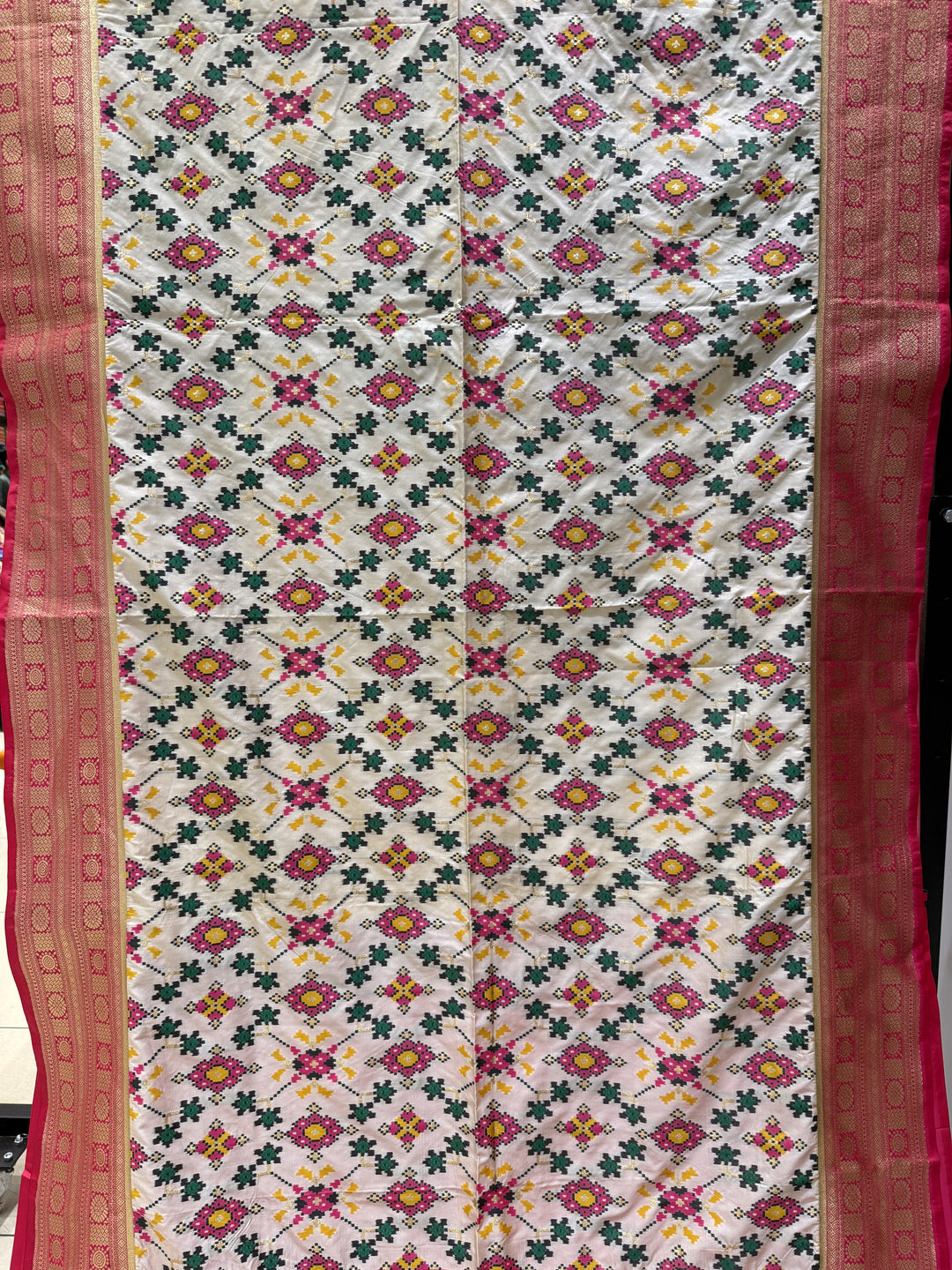 Royal Pink Chowkdi Bhat Patola Saree with Phool Motifs – Double Ikat Inspired Weaving