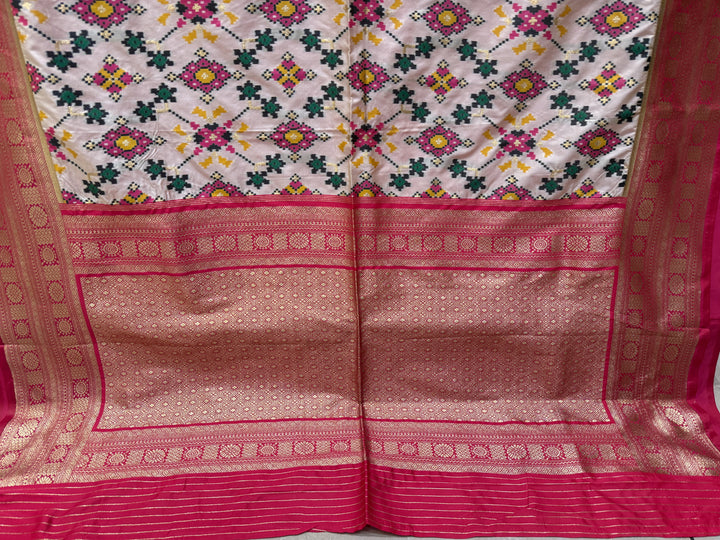 Royal Pink Chowkdi Bhat Patola Saree with Phool Motifs – Double Ikat Inspired Weaving