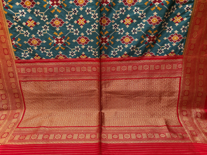 Teal Green Chowkdi Bhat Patola Saree with Phool Jaal – Double Ikat Inspired Weaving