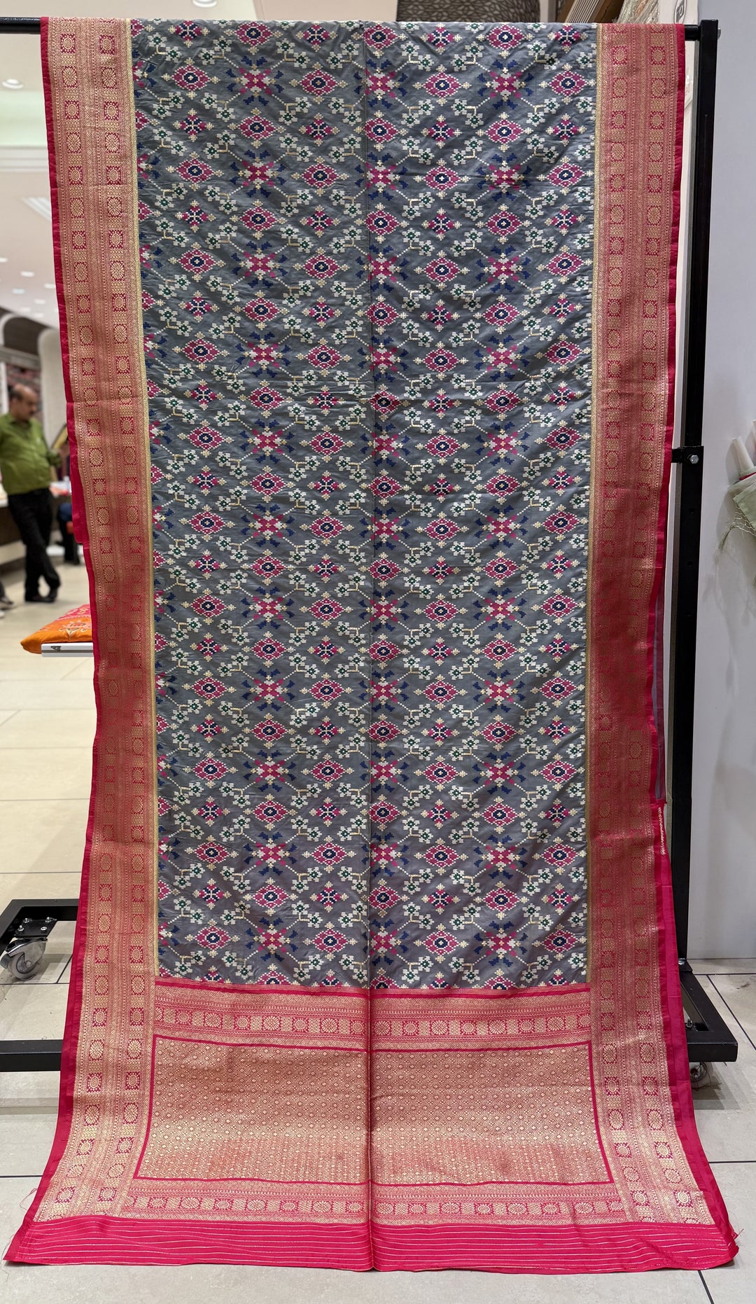 Grey Chowkdi Bhat Patola Saree with Phool Jaal – Double Ikat Inspired Weaving
