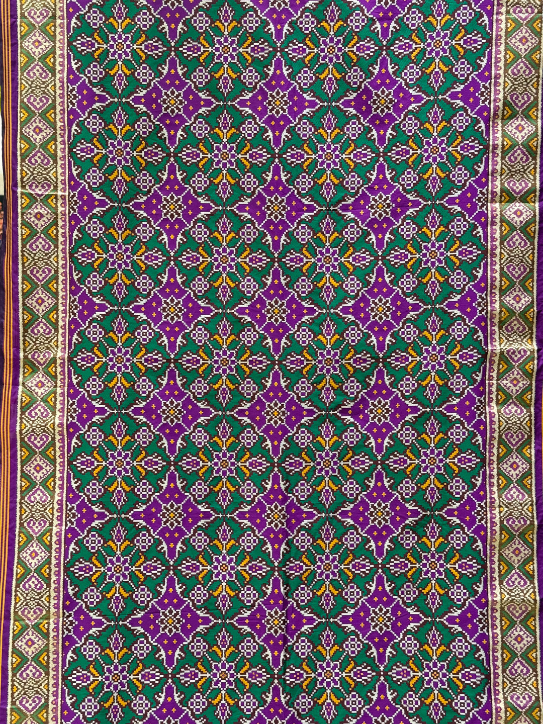 Purple Nari Phool Bhat Patola Saree – Traditional Double Ikat Inspired Weaving