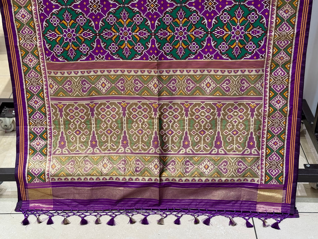 Purple Nari Phool Bhat Patola Saree – Traditional Double Ikat Inspired Weaving