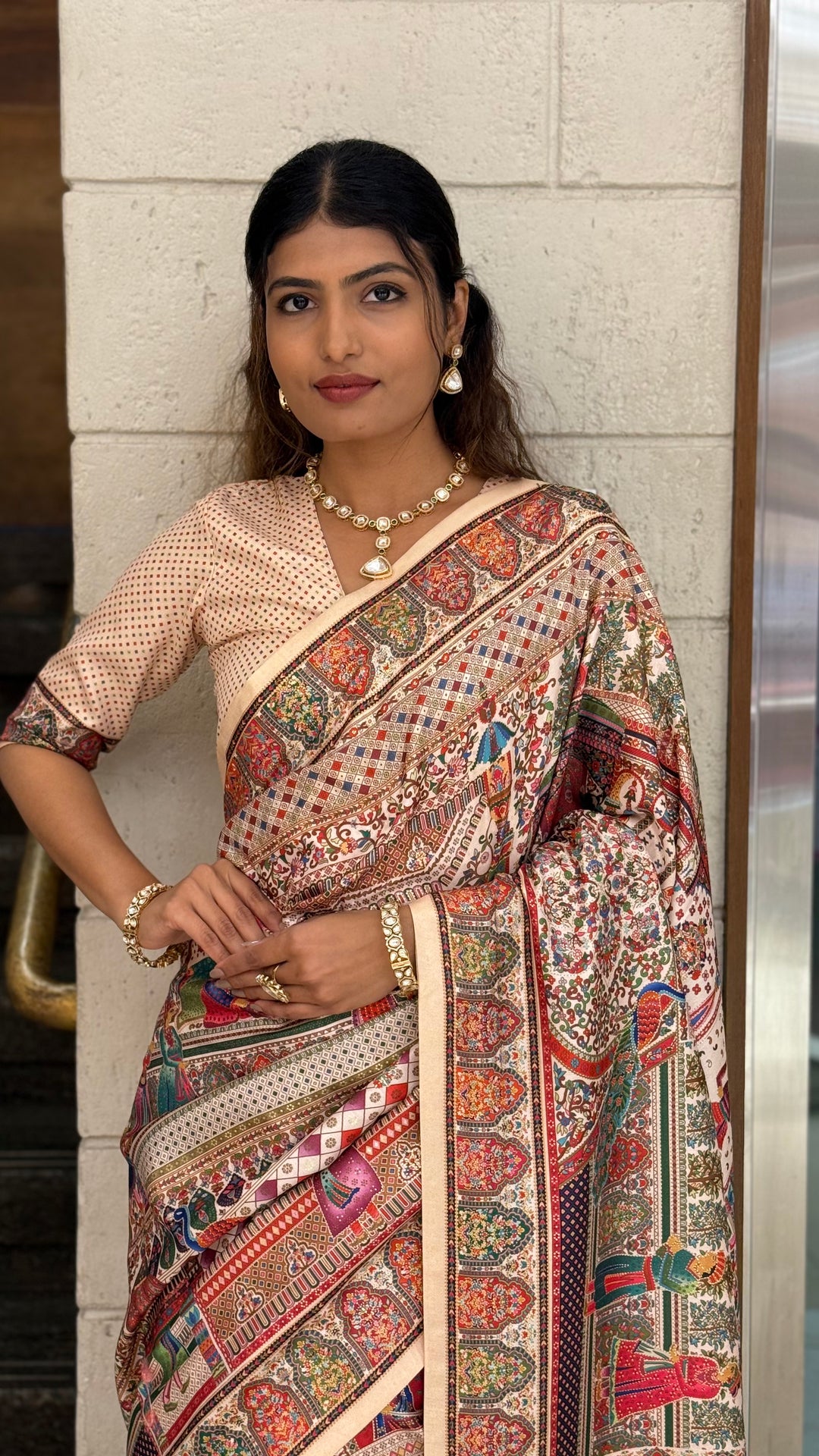 Royal Darbar Scene Patola Inspired Silk Saree with Traditional Heritage Weaving