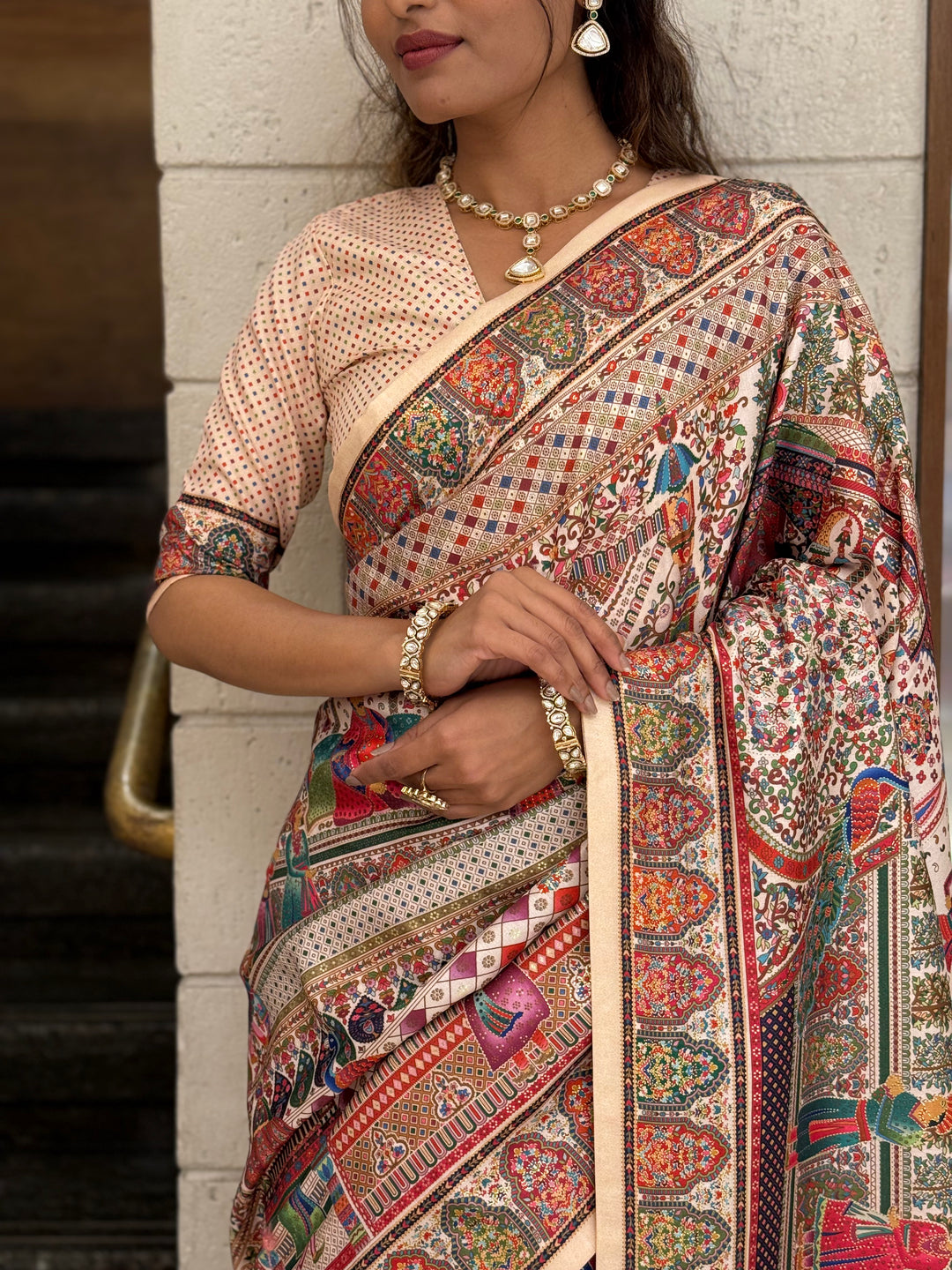 Royal Darbar Scene Patola Inspired Silk Saree with Traditional Heritage Weaving