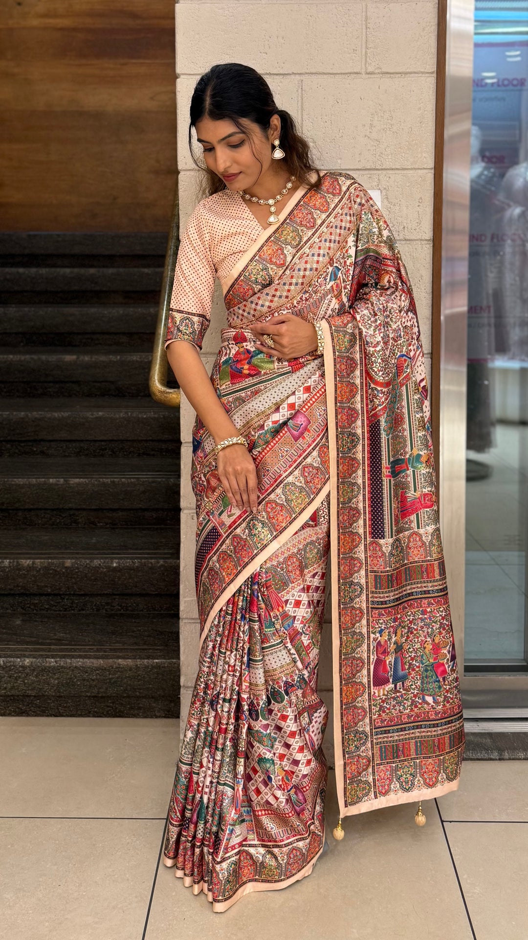 Royal Darbar Scene Patola Inspired Silk Saree with Traditional Heritage Weaving