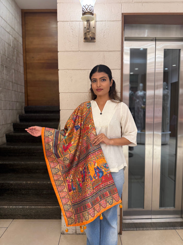 Royal Darbar Scene Patola Inspired Silk Saree with Traditional Heritage Weaving