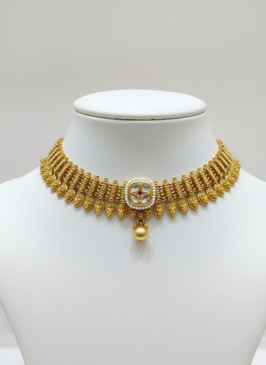 Elegant Gold Choker Necklace Set with Central Kundan Motif & Jhumka Earrings